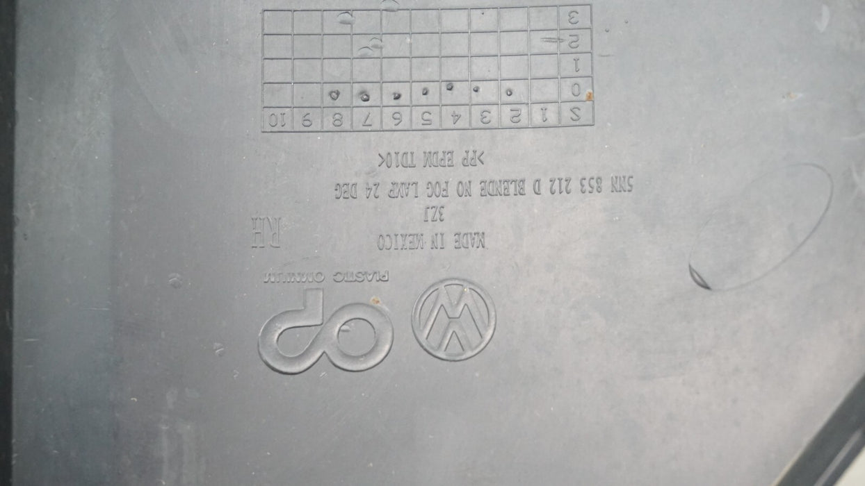 2018-2021 VOLKSWAGEN TIGUAN FRONT RIGHT FOG LIGHT COVER OEM 5NN853212D