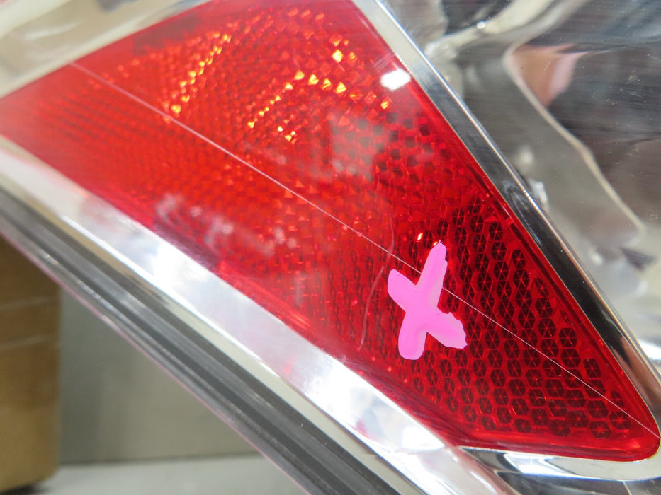 2010-2012 LEXUS ES350 REAR LEFT DRIVER SIDE TAIL LIGHT LAMP HALOGEN OEM