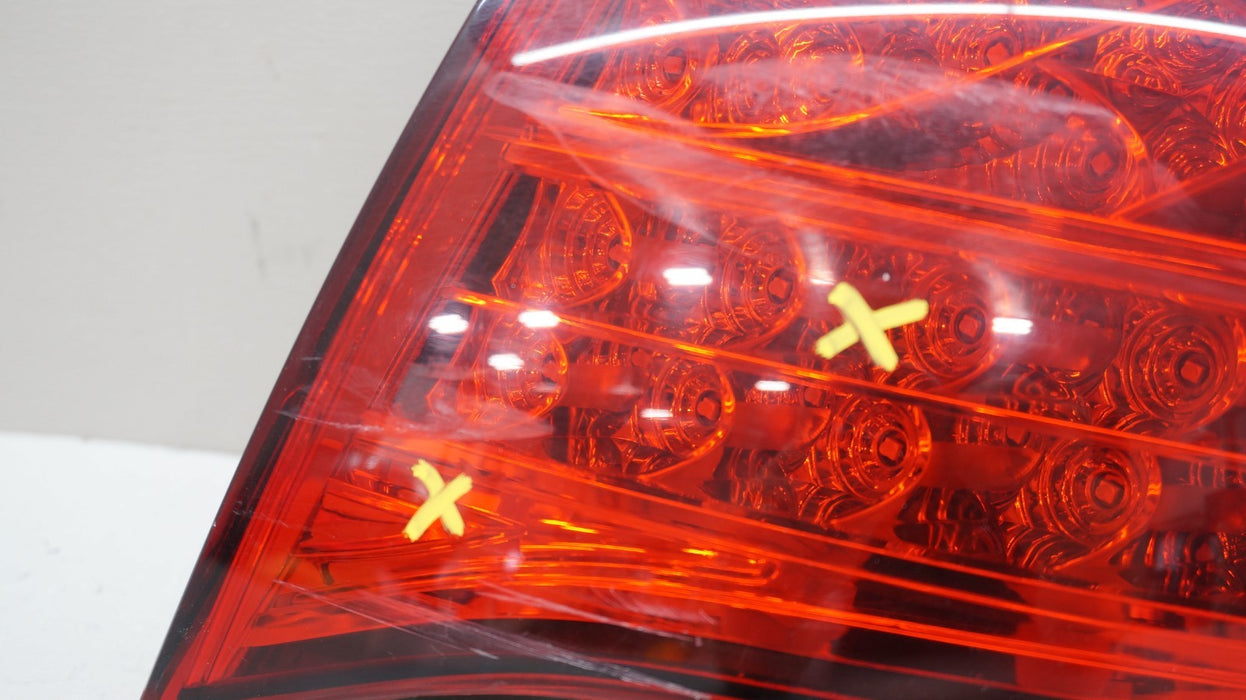 2011-2014 PORSCHE CAYENNE RH RIGHT REAR TAIL LIGHT OUTER 7P5.945.096 AA OEM