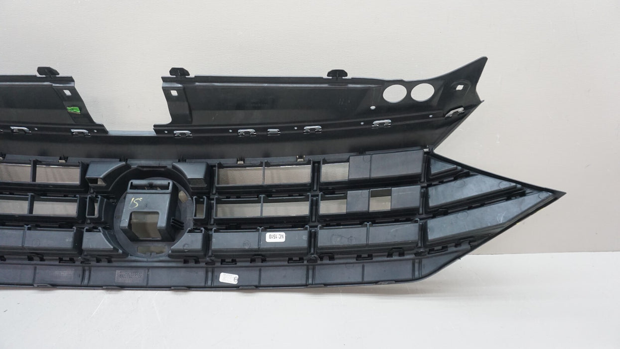 2019-2021 VOLKSWAGEN JETTA FRONT MAIN GRILLE 17A.853.653.E OEM 19 20 21