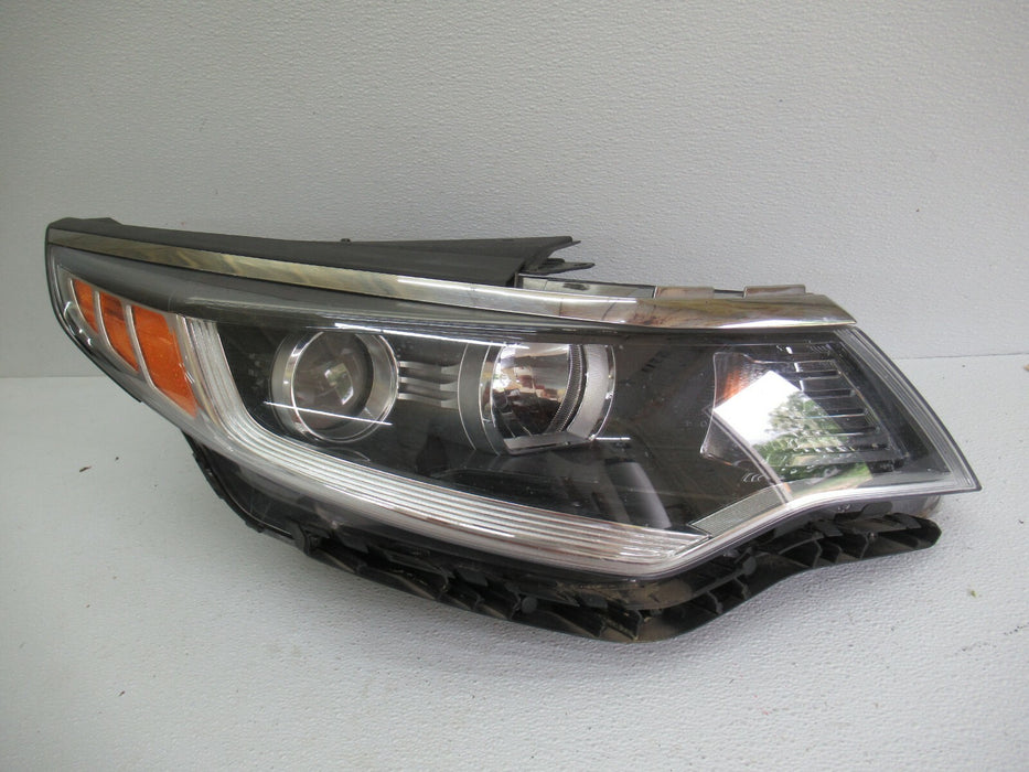 2016-2018 KIA OPTIMA FRONT RIGHT PASSENGER SIDE HEADLIGHT HALOGEN LAMP LIGHT OEM