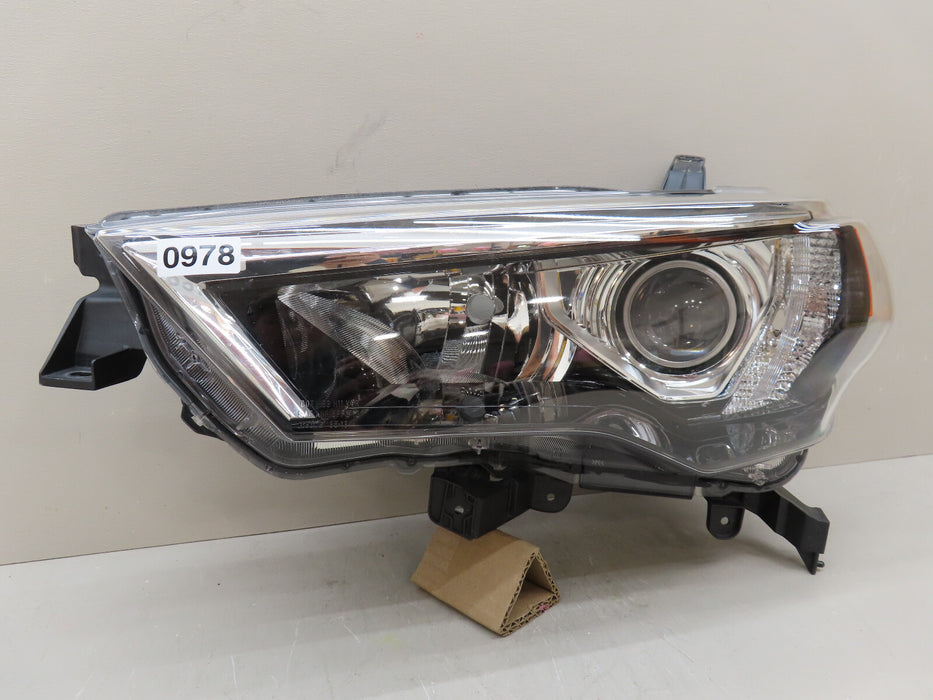 2014-2020 TOYOTA 4RUNNER FRONT LEFT DRIVER SIDE HEADLIGHT HALOGEN OEM