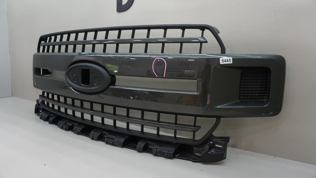 2018-2020 FORD F-150 XLT FRONT BUMPER RADIATOR GRILLE MOLDING OEM JL34-8200