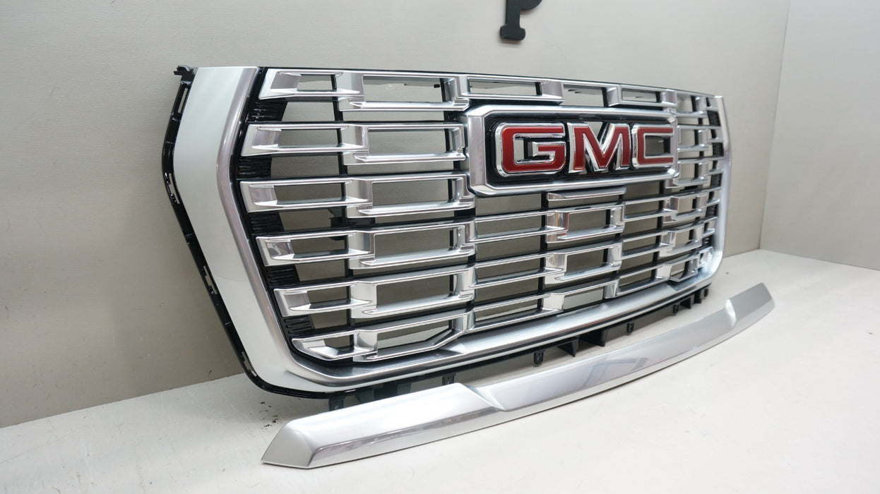 *NEW* 2025 GMC YUKON DENALI FRONT RADIATOR GRILLE AND HOOD TRIM OEM 84956262
