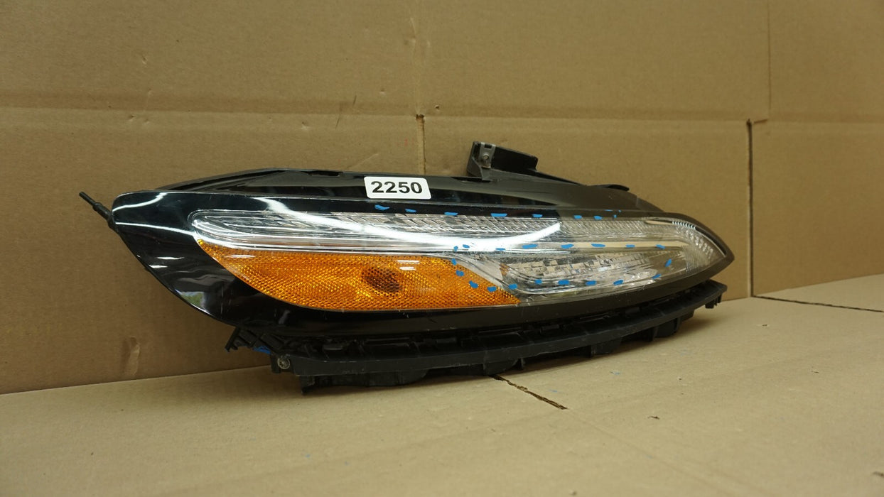 2014-2018 JEEP CHEROKEE FRONT RIGHT PASSENGER SIDE HEADLIGHT OEM