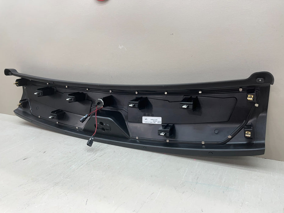 2025-2026 CADILLAC ESCALADE ESV ILLUMINATED CARGO PLATE W/ HARNESS 85733666 OEM
