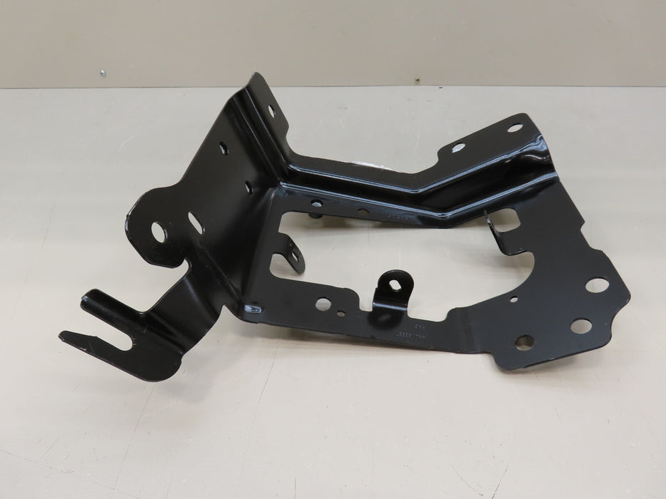 2014 2015 CHEVROLET SILVERADO 1500 FRONT RIGHT BUMPER OUTER BRACKET OEM 23365569