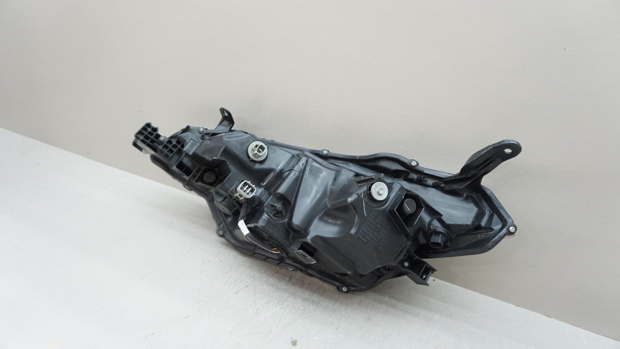 2017-2019 TOYOTA COROLLA FRONT RH RIGHT PASSENGER SIDE HEADLIGHT OEM