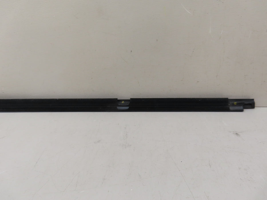 2021-2024 JEEP GRAND CHEROKEE L REAR RIGHT DOOR BELT WEATHERSTRIP OEM 68458856AC