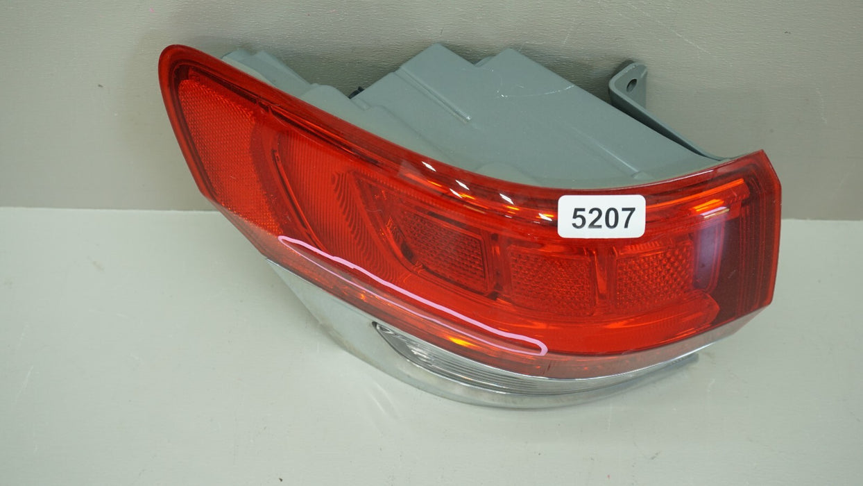 2014-2018 JEEP GRAND CHEROKEE REAR LEFT DRIVER OUTER TAIL LIGHT OEM 68110017AG