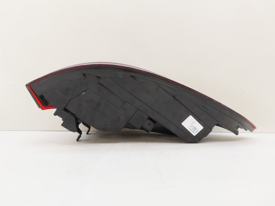 2015-2018 PORSCHE CAYENNE REAR RIGHT PASSENGER SIDE TAIL LIGHT LED OEM