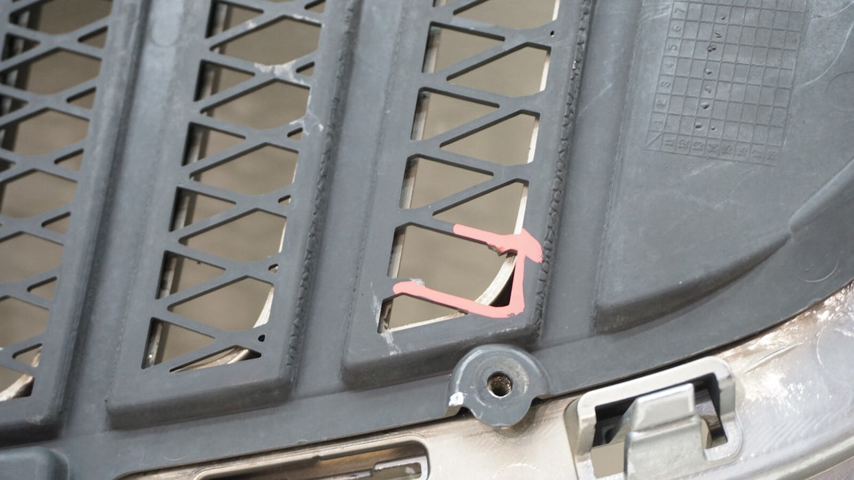 2013-2016 BUICK ENCORE FRONT UPPER RADIATOR GRILLE GRILL OEM 95485092