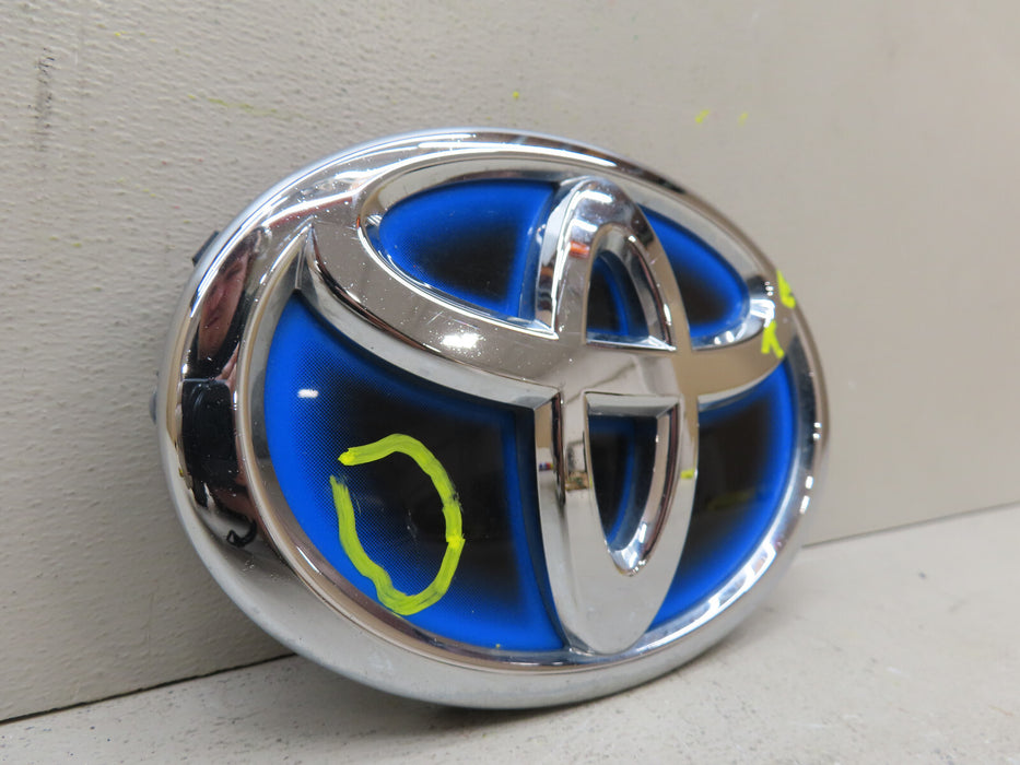 2012-2017 TOYOTA PRIUS CAMRY HIGHLANDER FRONT GRILLE EMBLEM OEM 75311-47011