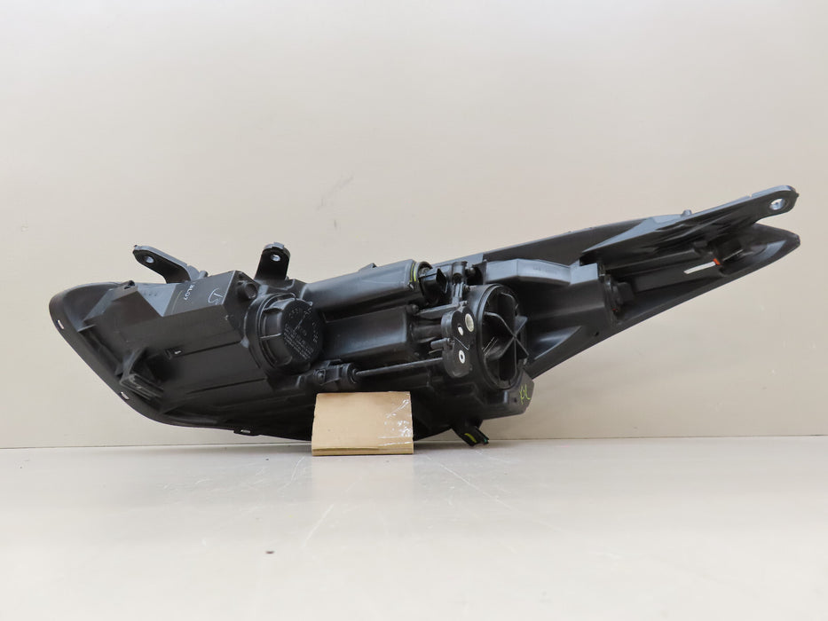 2013-2016 HYUNDAI ELANTRA RIGHT PASSENGER SIDE HEADLIGHT HALOGEN HEADLAMP OEM