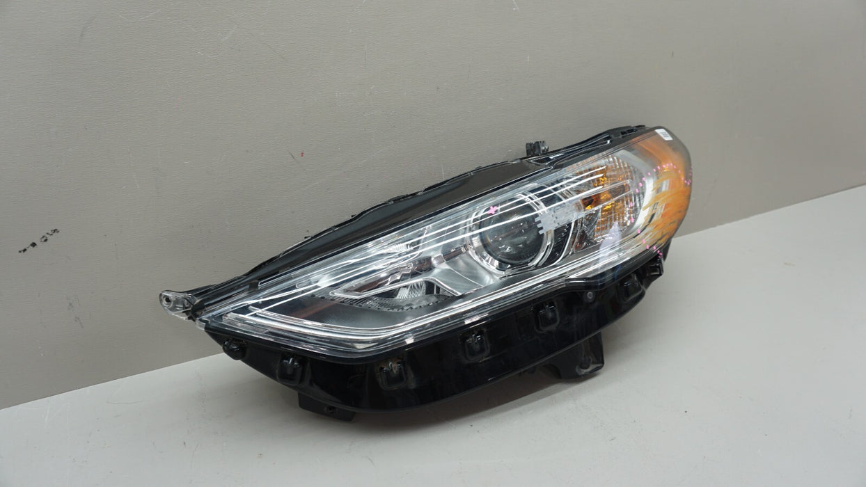 2017-2020 FORD FUSION FRONT LEFT SIDE HEADLIGHT LAMP HALOGEN OEM HS73-13W030-AK