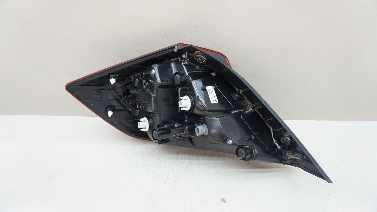 2016-2021 HONDA CIVIC SEDAN REAR RH RIGHT PASSEBGER SIDE OUTER TAIL LIGHT OEM