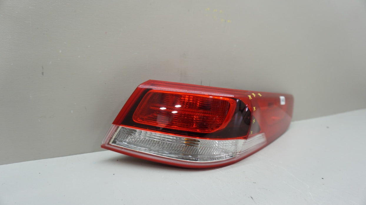 2016-2018 KIA OPTIMA REAR RH RIGHT PASSENGER SIDE TAIL LIGHT OEM
