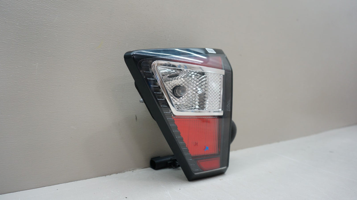 2017-2019 FORD ESCAPE RH RIGHT PASSENGER SIDE INNER TAIL LIGHT OEM