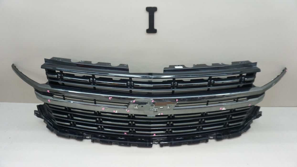 2021-2023 CHEVROLET TAHOE FRONT BUMPER RADIATOR GRILLE GRILL 84639387 OEM