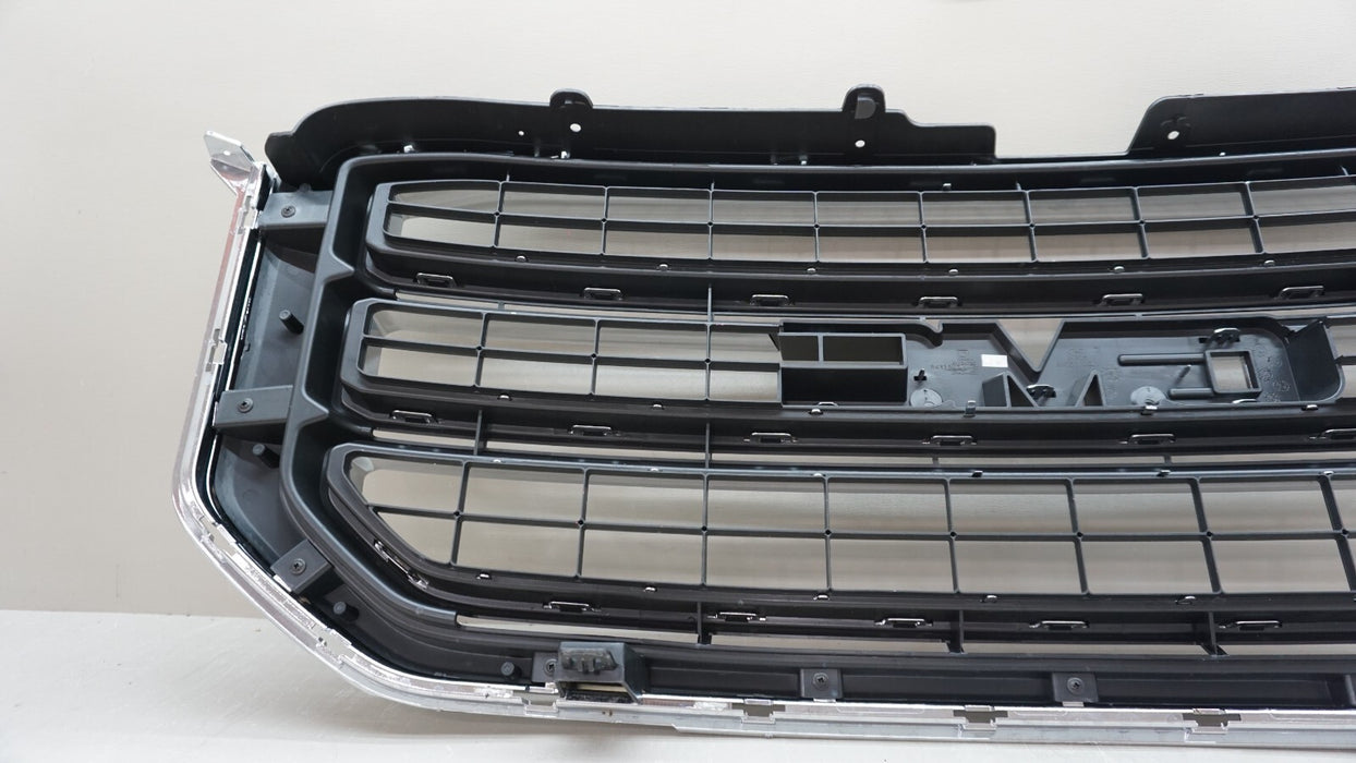 2015-2020 GMC YUKON FRONT BUMPER RADIATOR GRILLE GRILL 84119634 OEM