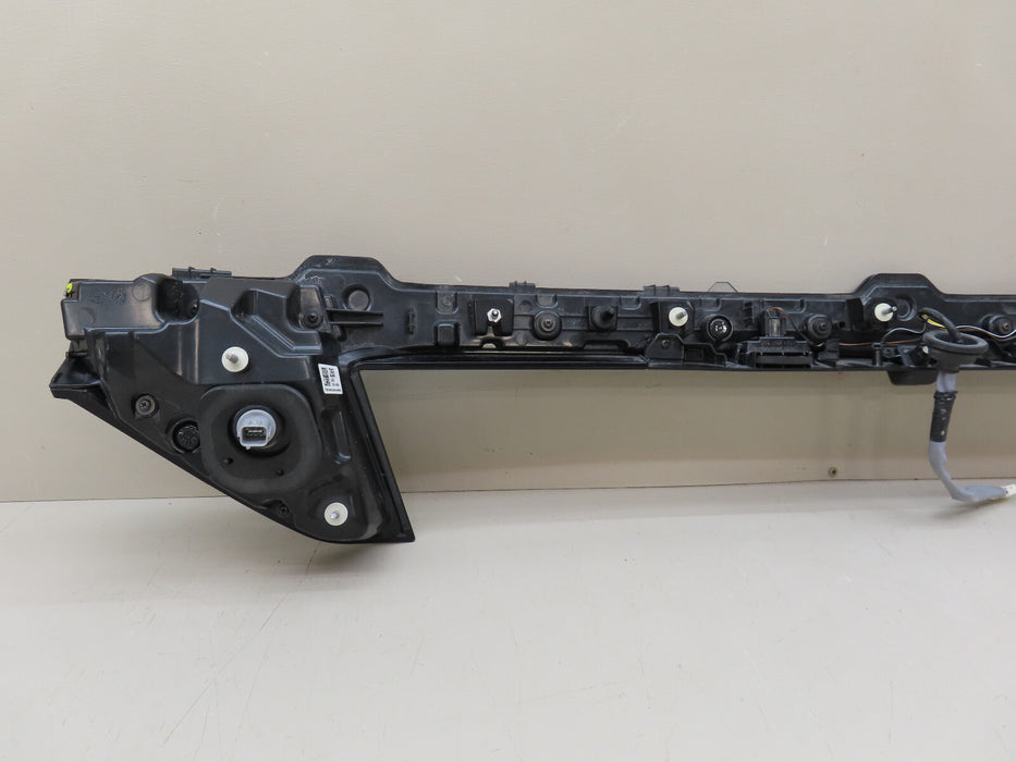 2025 HYUNDAI TUCSON REAR COMBINATION LIGHT CENTER OEM