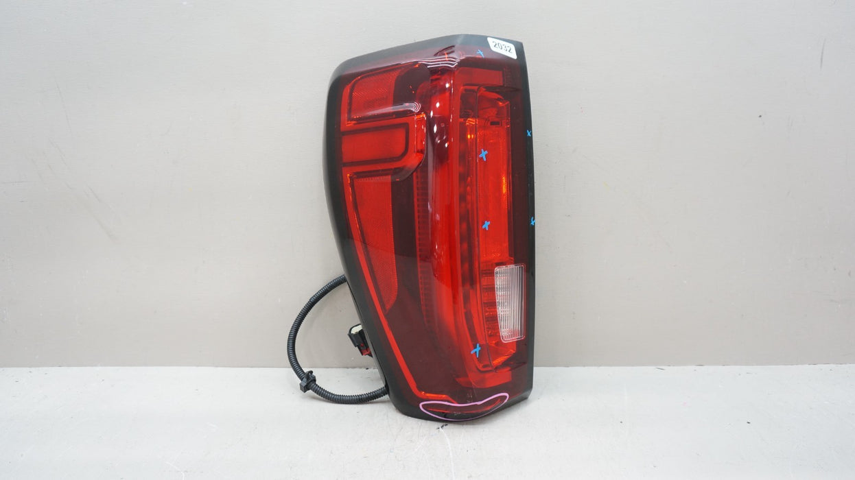 2019-2025 GMC SIERRA 1500 REAR LEFT DRIVER SIDE TAIL LIGHT OEM 84760017