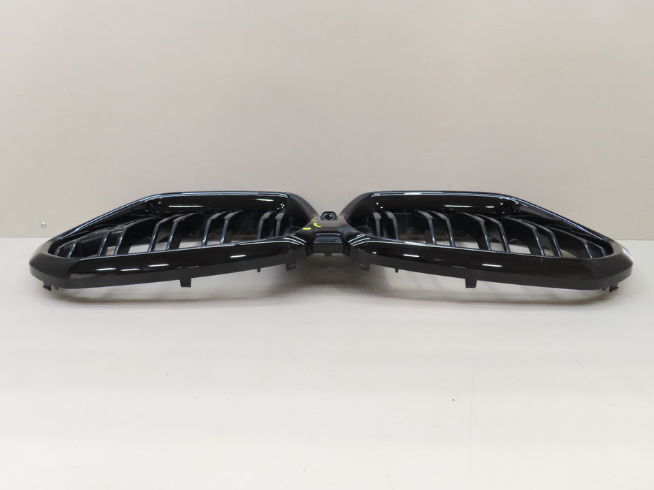 2020-2023 BMW X6M FRONT RADIATOR GRILL GRILLE OEM 8079731