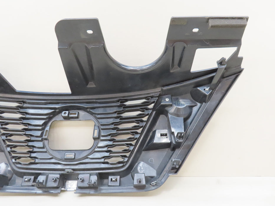 2017-2020 NISSAN ROGUE FRONT RADIATOR GRILL GRILLE OEM