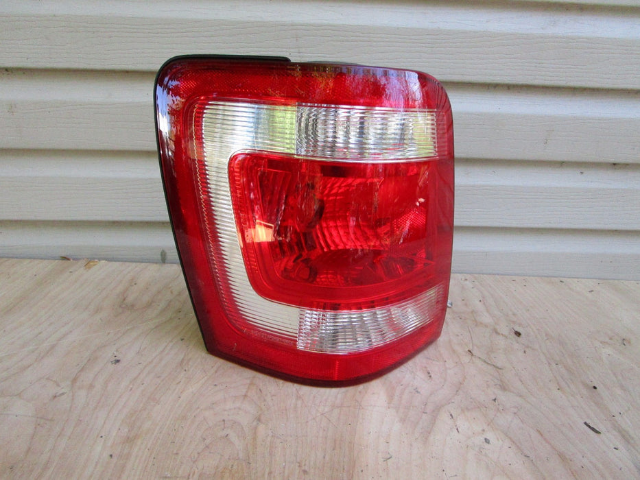 08 09 10 11 12 FORD ESCAPE REAR LEFT TAIL LIGHT OEM