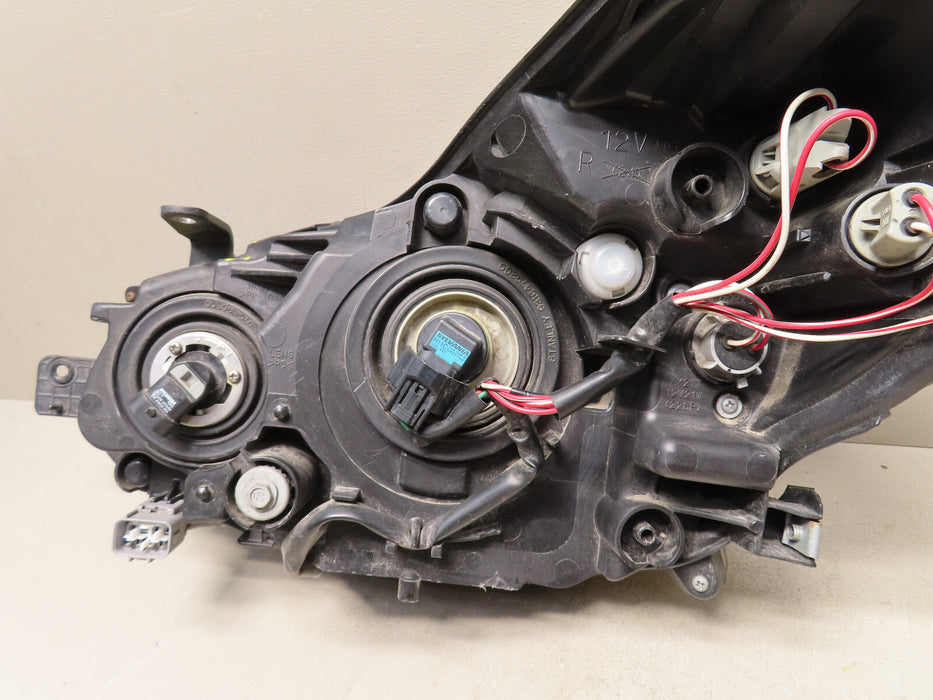 2012-2016 SUBARU IMPREZA RIGHT PASSENGER SIDE HEADLIGHT HALOGEN OEM
