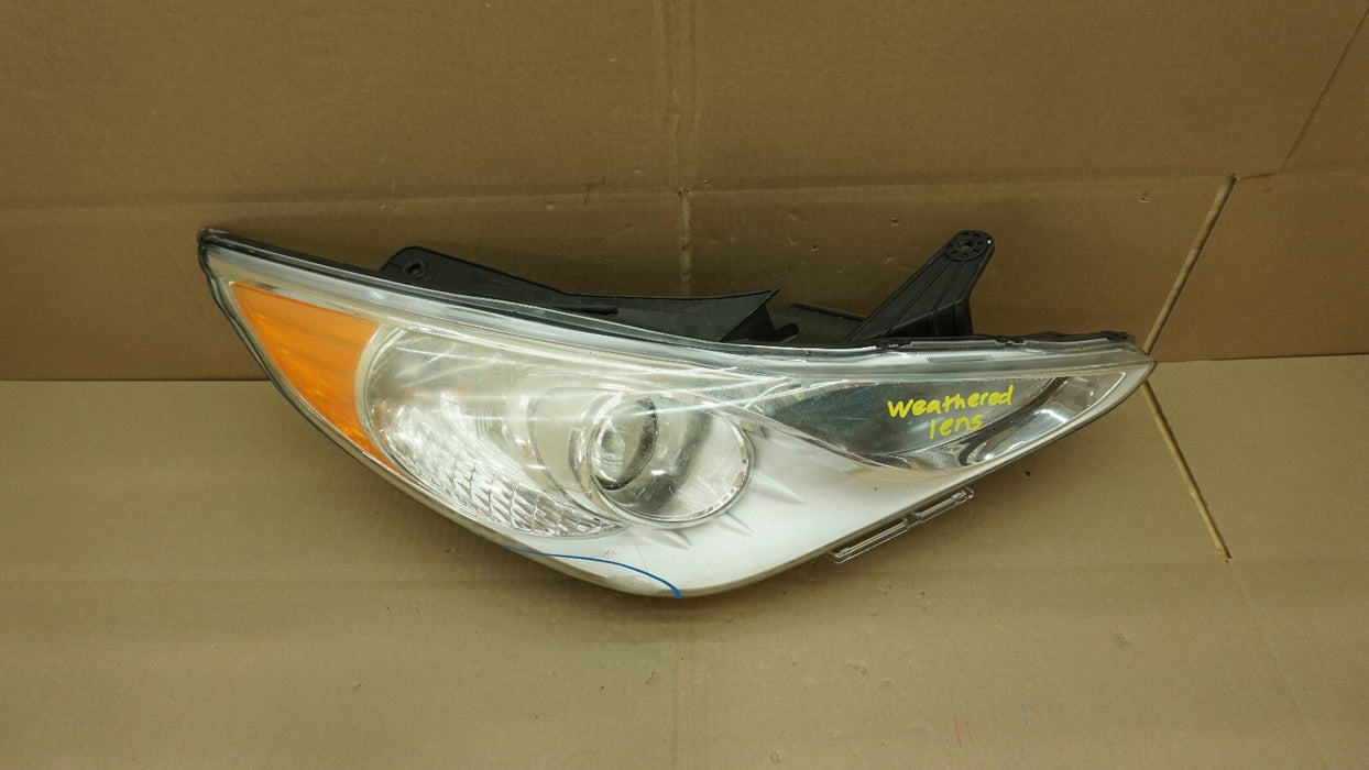 2011-2014 HYUNDAI SONATA FRONT RIGHT PASSENGER SIDE HEADLIGHT HALOGEN OEM