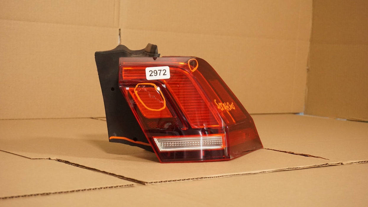2018-2020 VOLKSWAGEN TIGUAN RIGHT PASSENGER SIDE OUTER TAIL LIGHT LAMP OEM