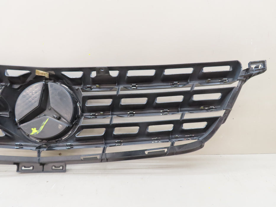 2012-2015 MERCEDES-BENZ ML CLASS W166 FRONT RADIATOR GRILLE OEM A0008880060