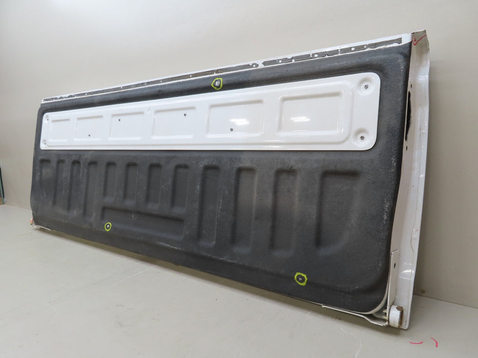 2016-2018 CHEVROLET SILVERADO 1500 2500 3500 HD REAR TAILGATE W/ EMBLEM OEM