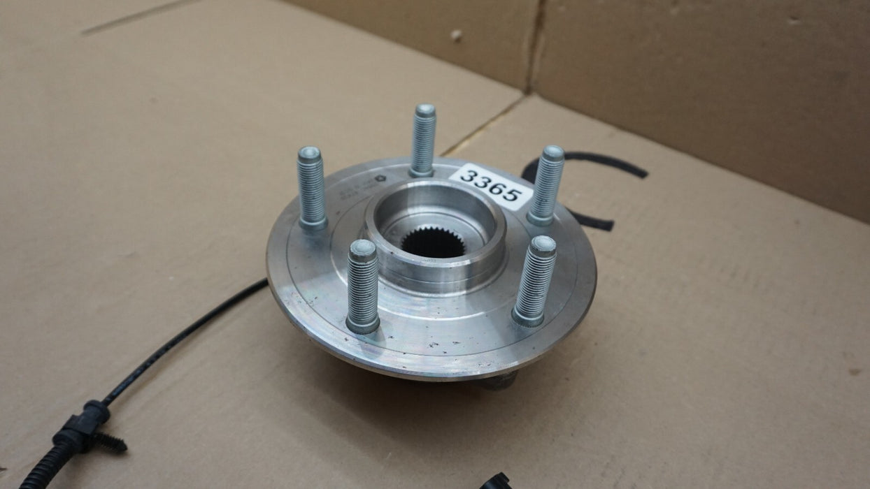 2013-2022 DODGE RAM 1500 FRONT SPINDLE KNUCKLE HUB W/ ABS SPEED SENSOR OEM