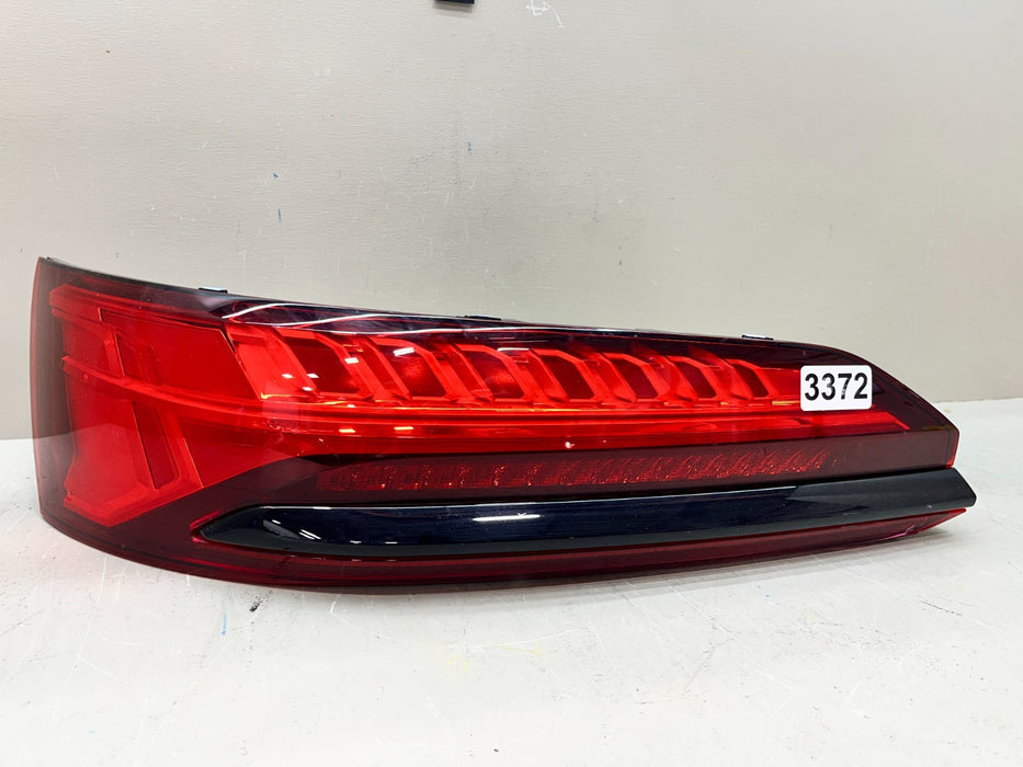 2025-2026 AUDI Q7 SQ7 LH LEFT DRIVER OUTER LED TAIL LIGHT LAMP 4M0.945.075.E