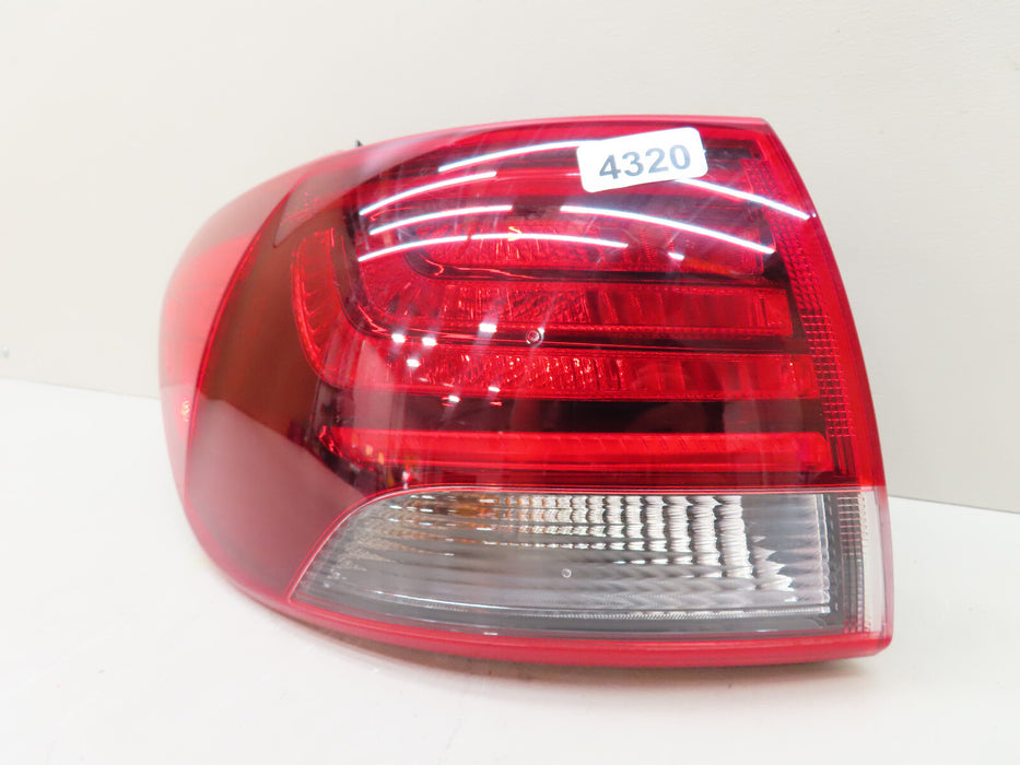 2019-2020 KIA SORENTO LEFT DRIVER SIDE OUTER TAIL LIGHT HALOGEN OEM 92401-C650