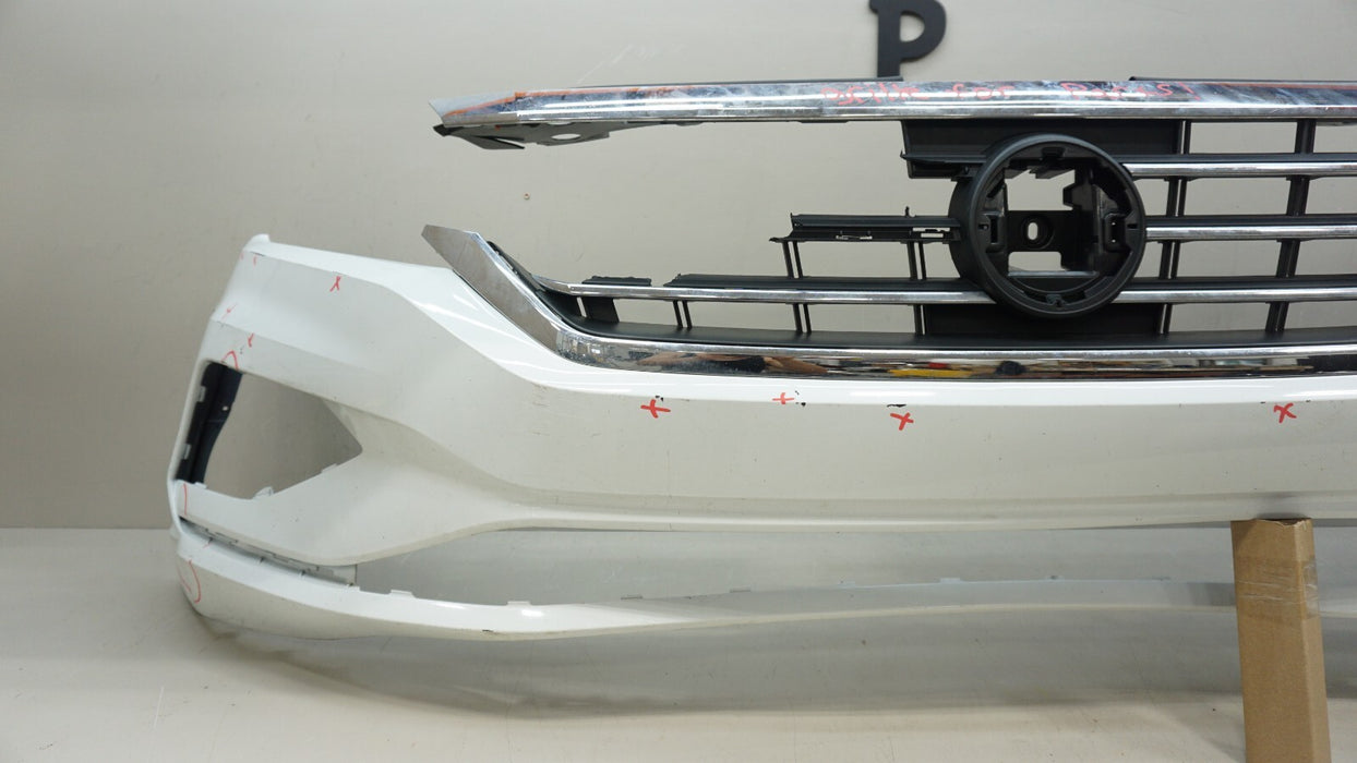 2019-2021 VOLKSWAGEN JETTA FRONT BUMPER COVER OEM 19 20 21