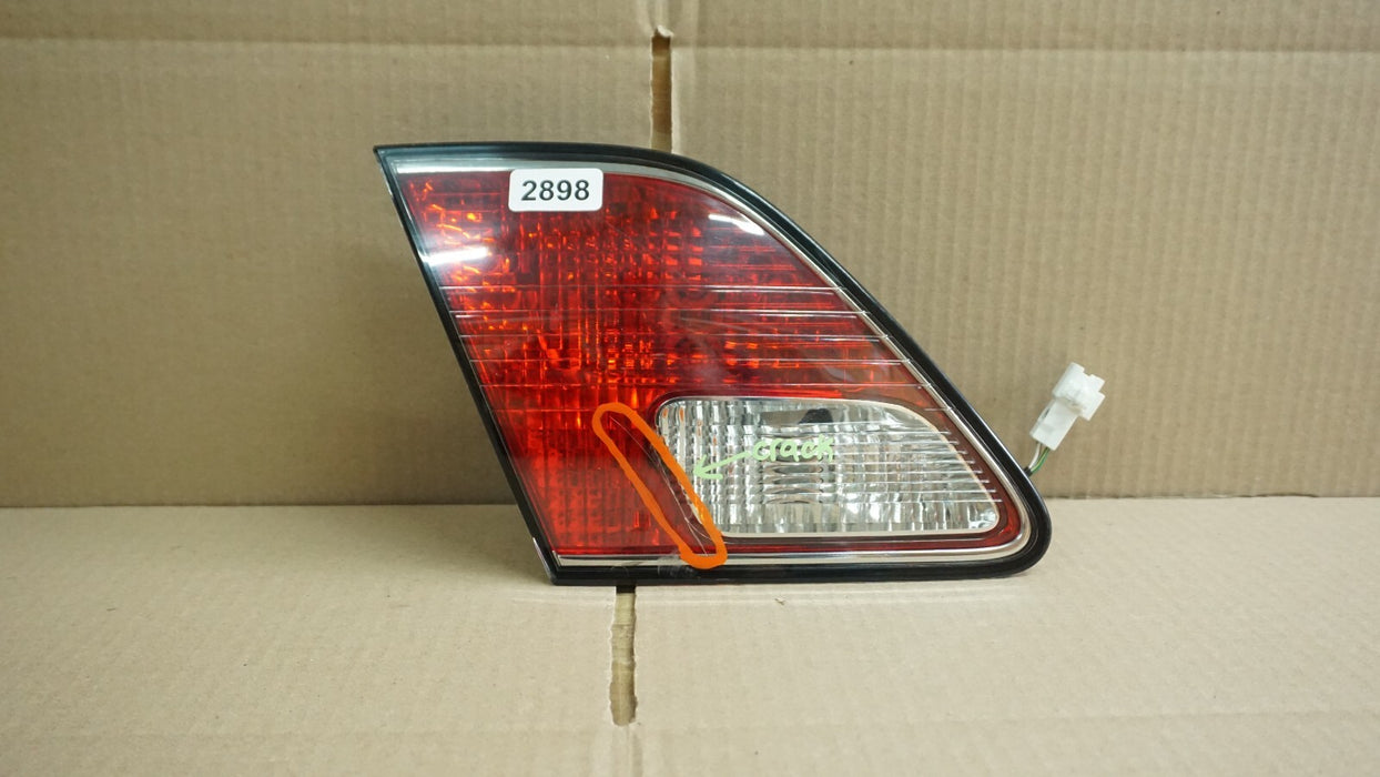 2002-2004 LEXUS ES300 ES330 REAR LEFT DRIVER SIDE INNER TAIL LIGHT LAMP OEM
