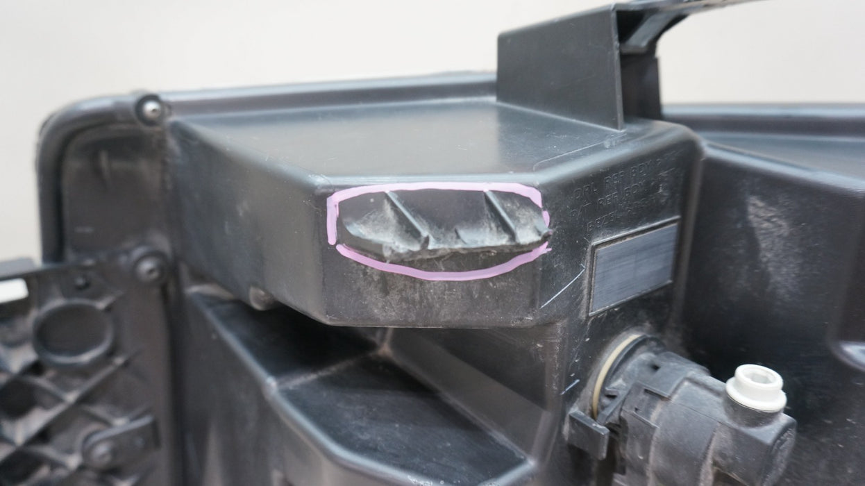 2016-2019 NISSAN TITAN FRONT RIGHT SIDE HID LED HEADLIGHT OEM 26010EZ22B