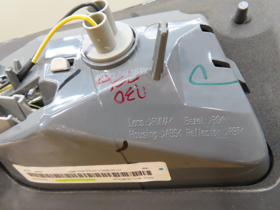 2014-2018 JEEP CHEROKEE REAR LEFT DRIVER SIDE TAIL LIGHT INNER OEM 68275964AG
