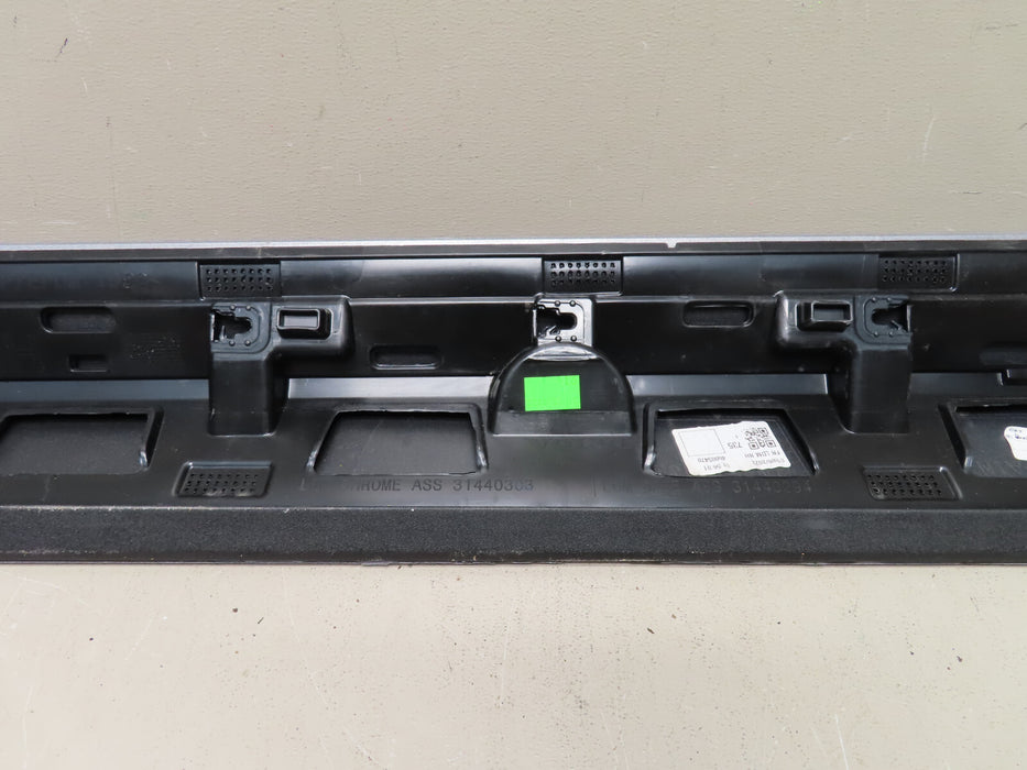 2022 VOLVO XC60 DOOR RIGHT SIDE TRIM MOLDING OEM 31440303