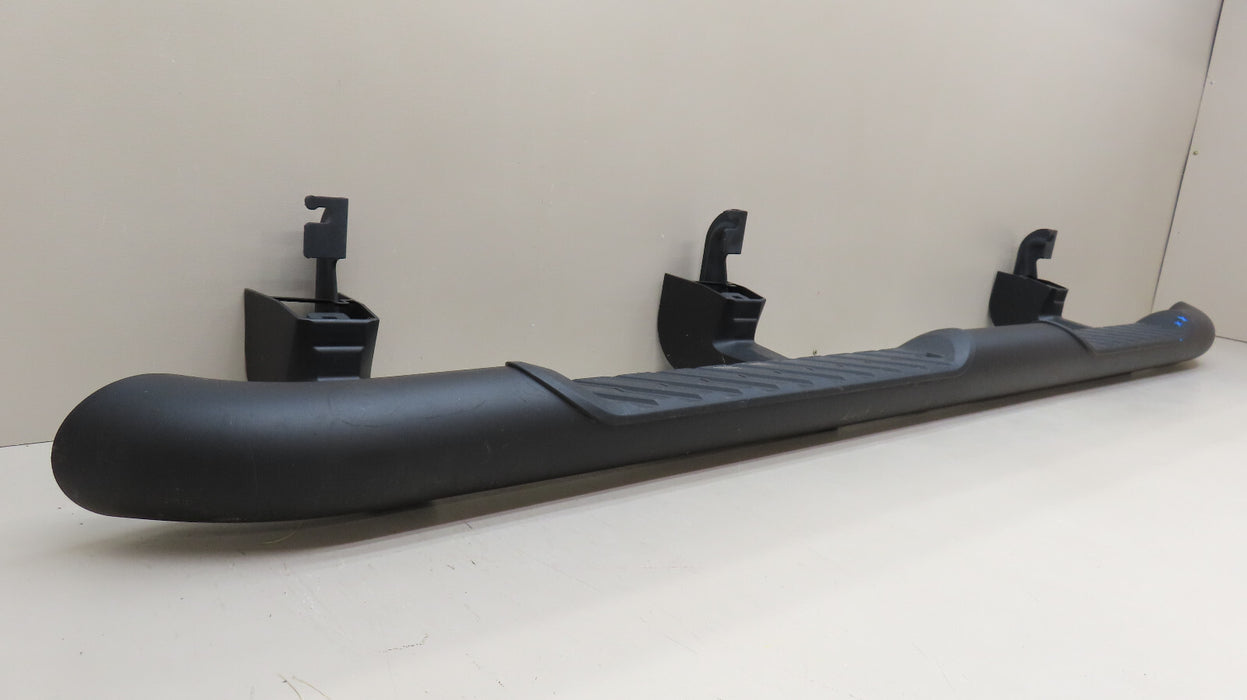 2019-2023 CHEVROLET SILVERADO 1500 CREW CAB LEFT RUNNING BOARD STEP OEM 84067175