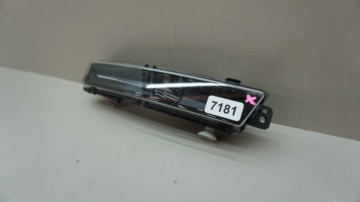 2017-2019 RANGE ROVER VELAR FRONT RIGHT PASSENGER SIDE FOG LIGHT OEM 17 18 19