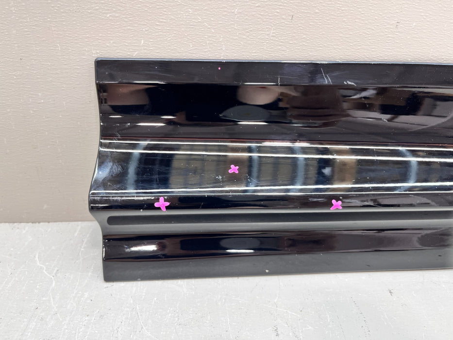 2015-2023 PORSCHE MACAN RH FRONT DOOR LOWER MOLDING TRIM 95B.837.890.1R OEM