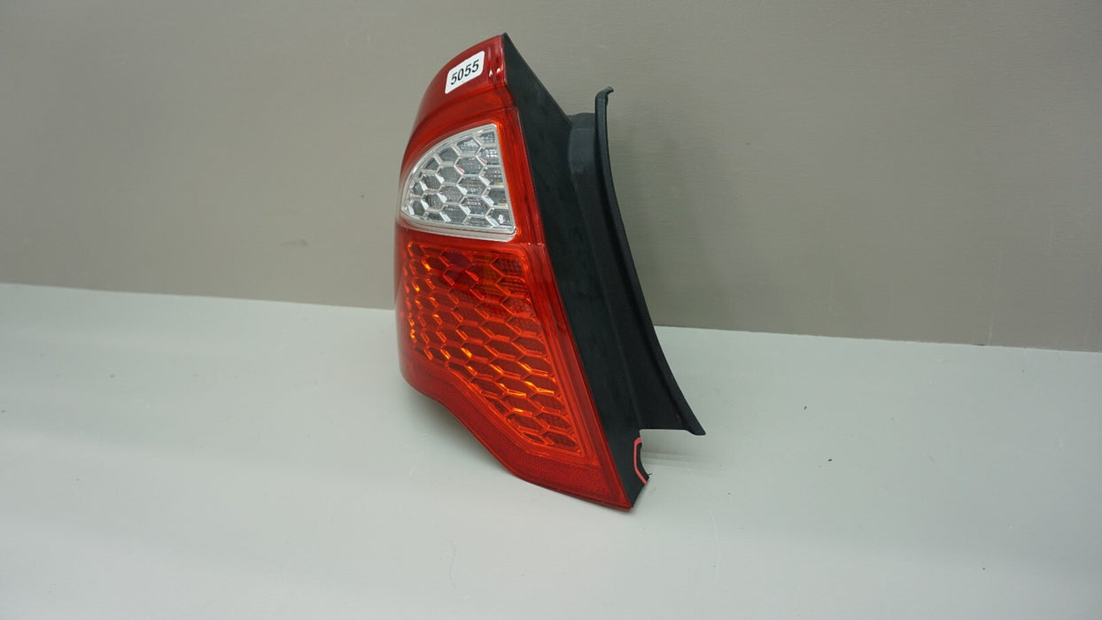 2010-2012 FORD FUSION LEFT DRIVER SIDE TAIL LIGHT 10 11 13