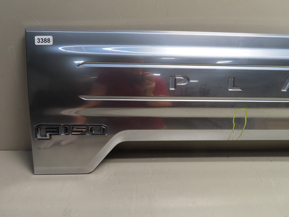 2018 2019 2020 FORD F-150 PLATINUM TAILGATE TRIM MOLDING INSERT PANEL GATE oem