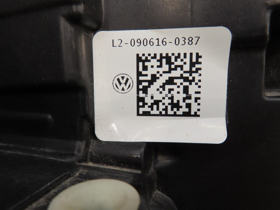 2016-2019 VOLKSWAGEN PASSAT FRONT RIGHT HEADLIGHT LAMP HALOGEN OEM 561941006E