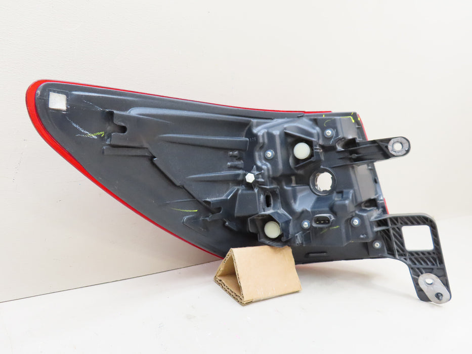 2015-2019 SUBARU OUTBACK REAR RIGHT PASSENGER SIDE TAIL LIGHT OEM