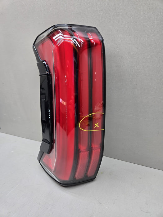 2022 2023 TOYOTA TUNDRA REAR LEFT LH TAIL LIGHT LAMP LED OEM W/GATE BUTTON